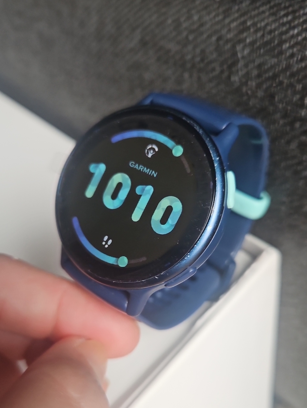 Garmin Vivoactive 5 Health and Fitness GPS Smartwatch - Picture 2 of 11